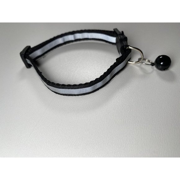 Cat Breakaway Collar New With Jingle Bell And Reflective Strip Black - Picture 5 of 5